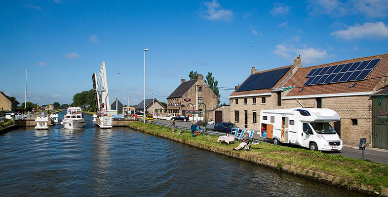 ���������ڿƼ���OLED��Ƕ���ӡ����